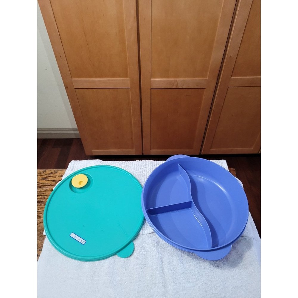 Tupperware Divided Vented Bowl - Picture 5 of 5